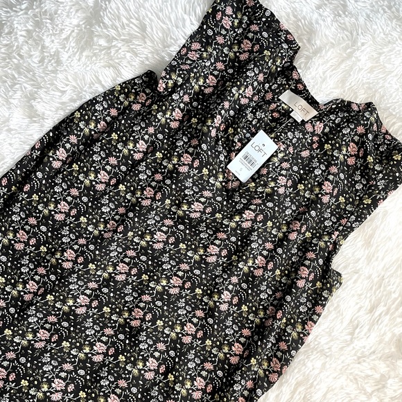 LOFT Tops - Ann Taylor Loft Blouse